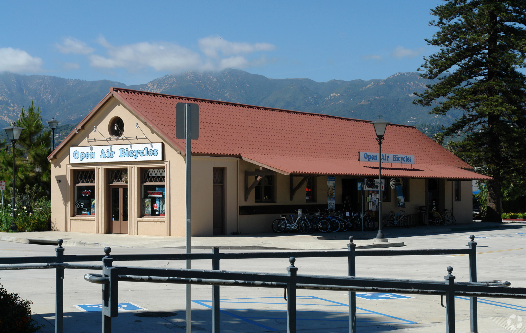215 State St, Santa Barbara, CA for Rent