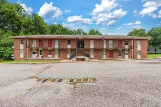 Dyersburg, TN Apartments - 1002 Hillcrest Ave