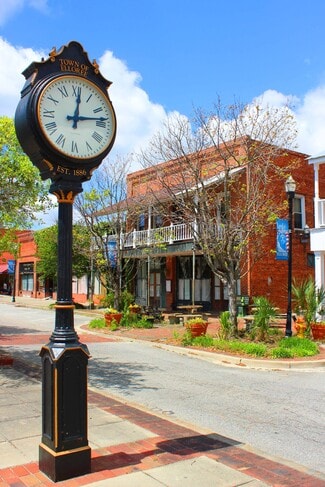Elloree, SC Storefront Retail/Residential - 2720 Cleveland St Elloree, SC Storefront Retail/Residential - 2720 Cleveland St