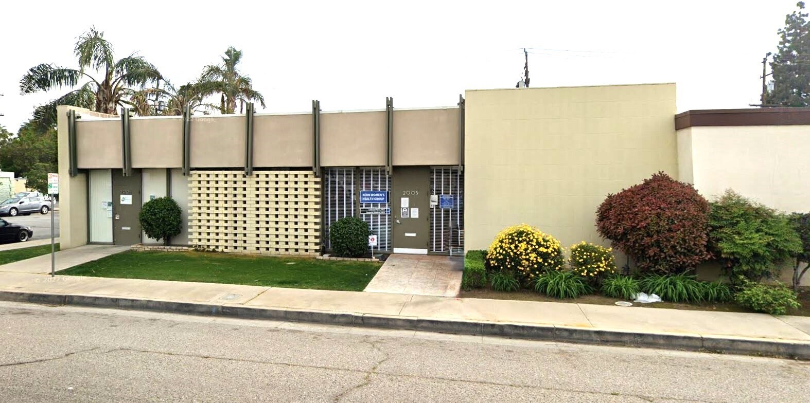 2005 17th St, Bakersfield, CA for Sale
