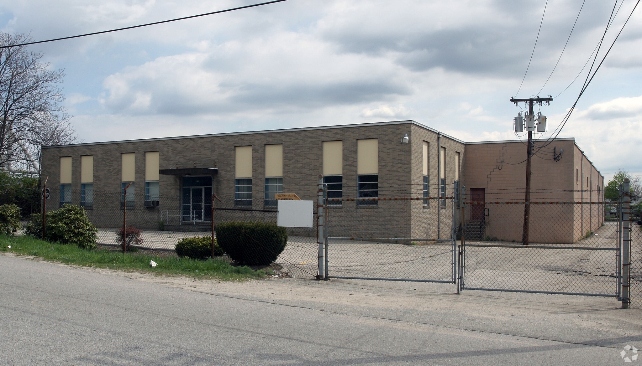 100 Ashton St, Pawtucket, RI for Sale