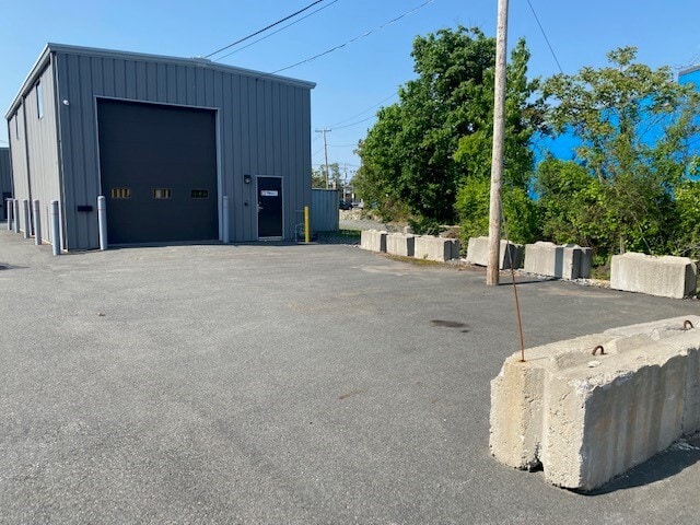 40 Broadway St, Wakefield, MA for Rent