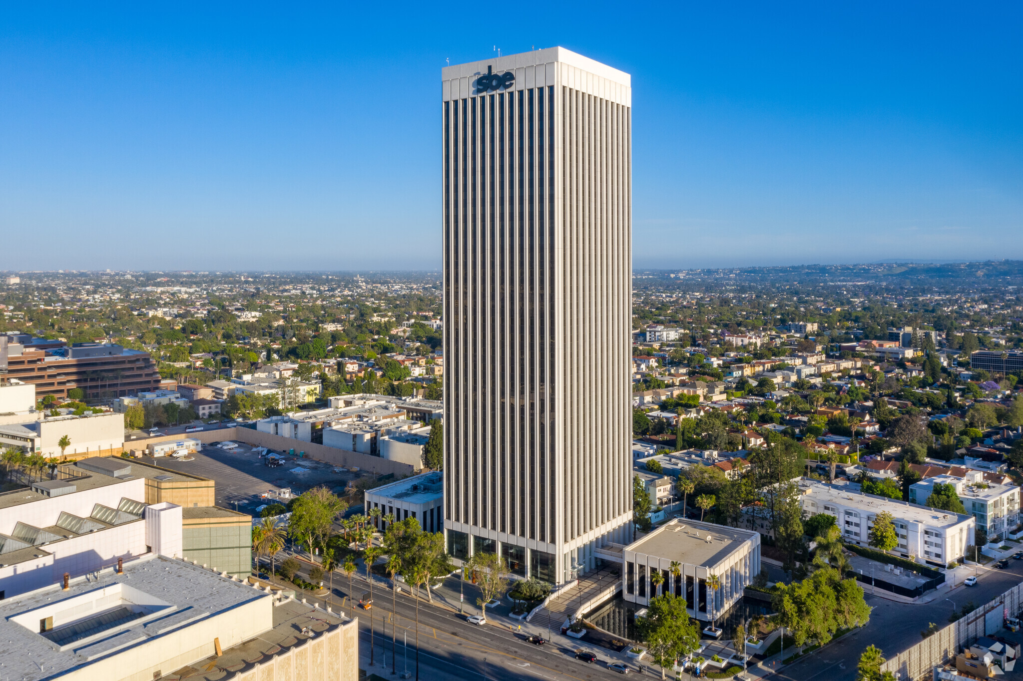 5900 Wilshire Blvd, Los Angeles, CA for Rent