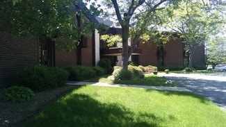 Gurnee, IL Office, Office/Medical - 135 N Greenleaf Ave