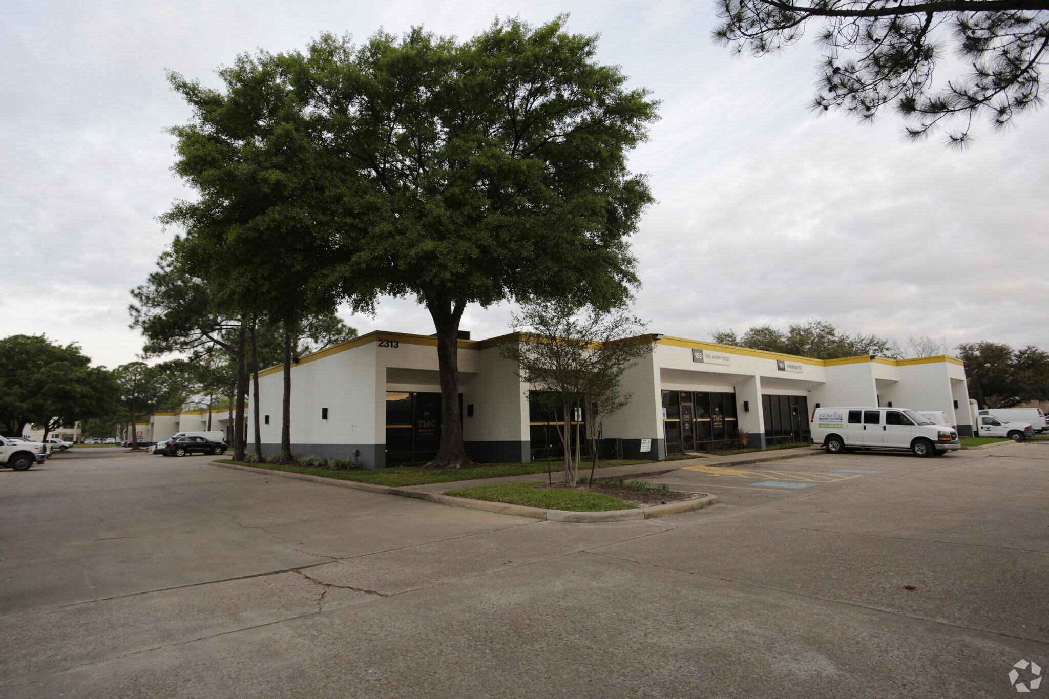2313 W Sam Houston Pky N, Houston, TX for Rent
