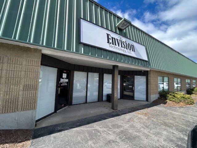 7 Perimeter Rd, Manchester, NH for Rent