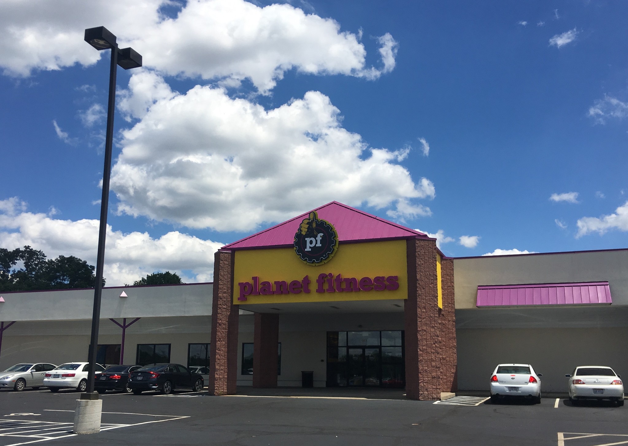 1543-1601 Hawkins Ave, Akron, OH for Rent