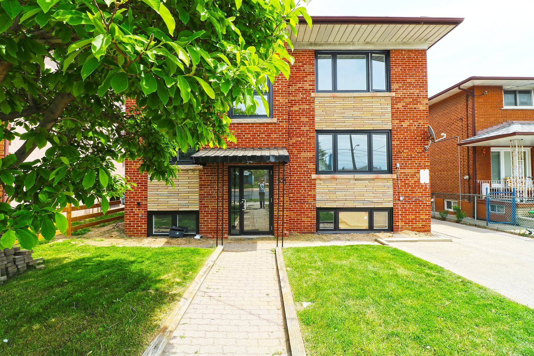 521 Browns Line, Toronto, ON for Sale
