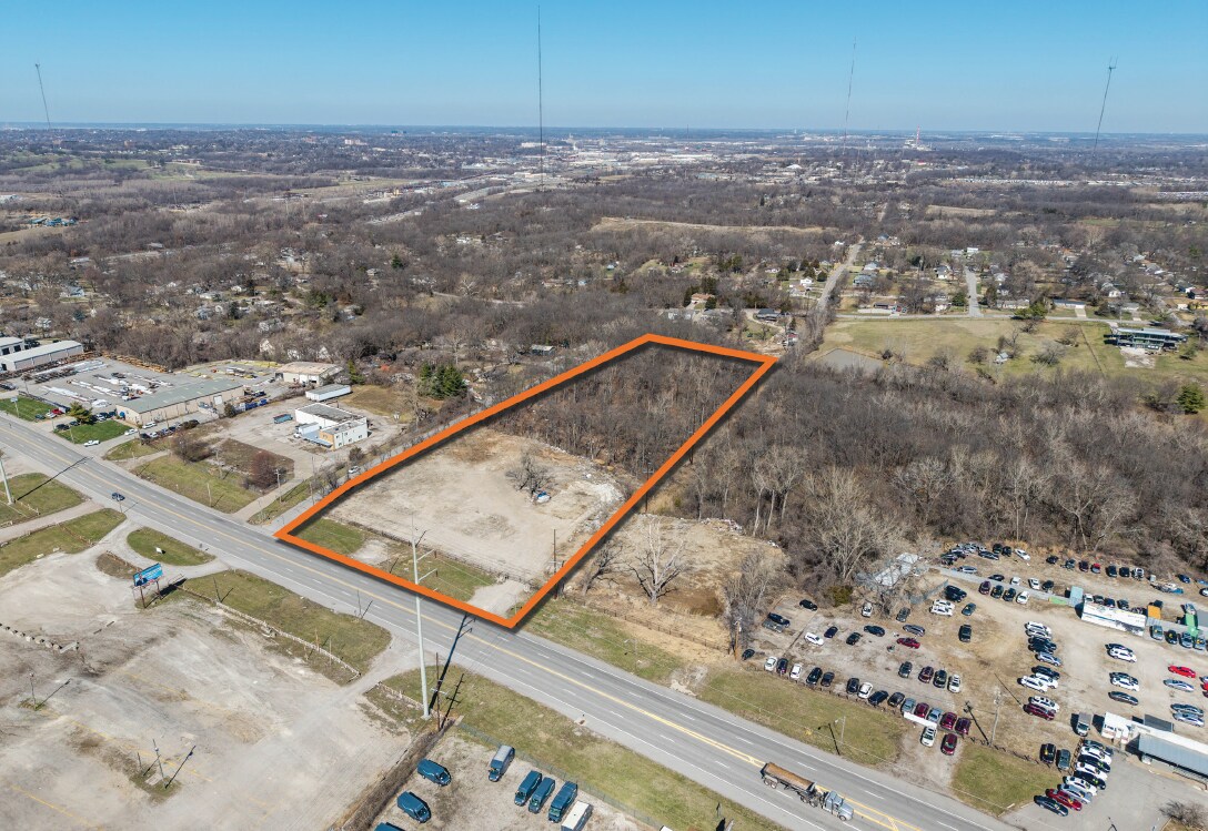 8700 E US Highway 40, Kansas City, MO for Sale