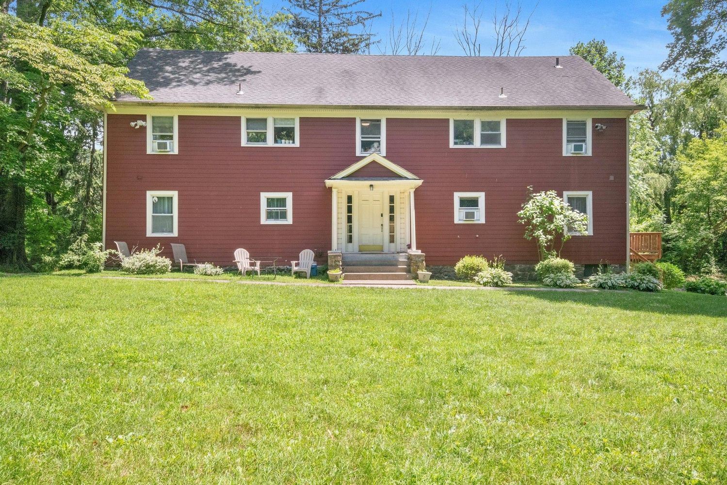 858 Pleasantville Rd, Briarcliff Manor, NY for Sale