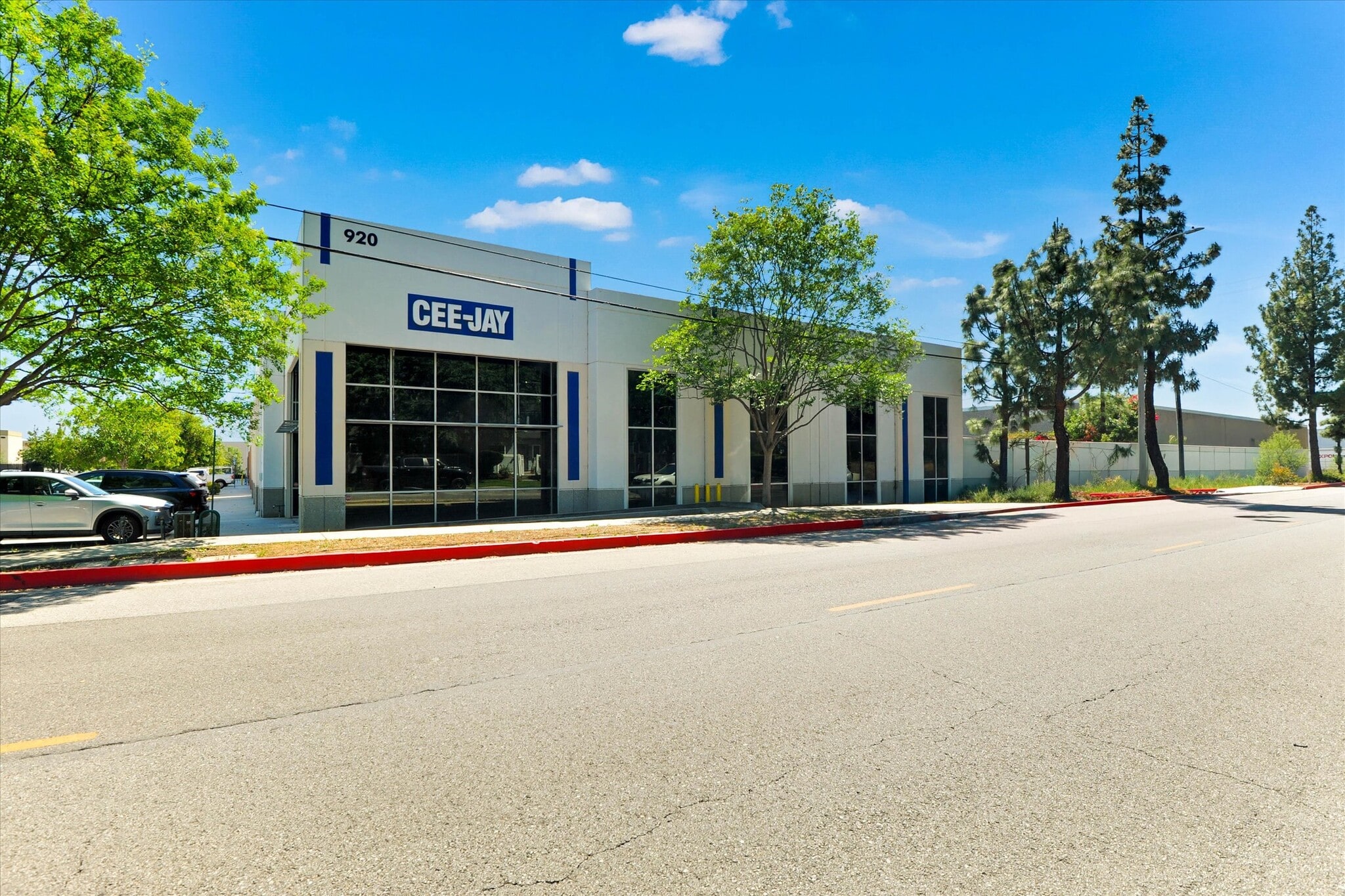 920 W 10th St, Azusa, CA for Sale