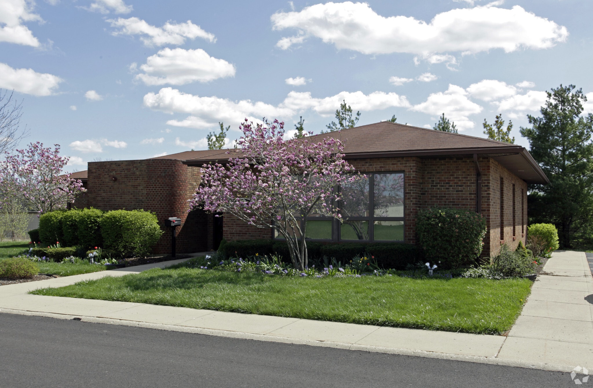 6373 Kittyhawk Commons Blvd, Dayton, OH for Rent
