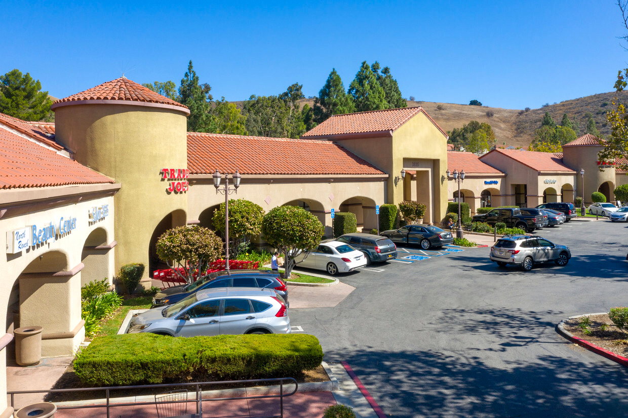 3815-3963 E Thousand Oaks Blvd, Westlake Village, CA for Rent