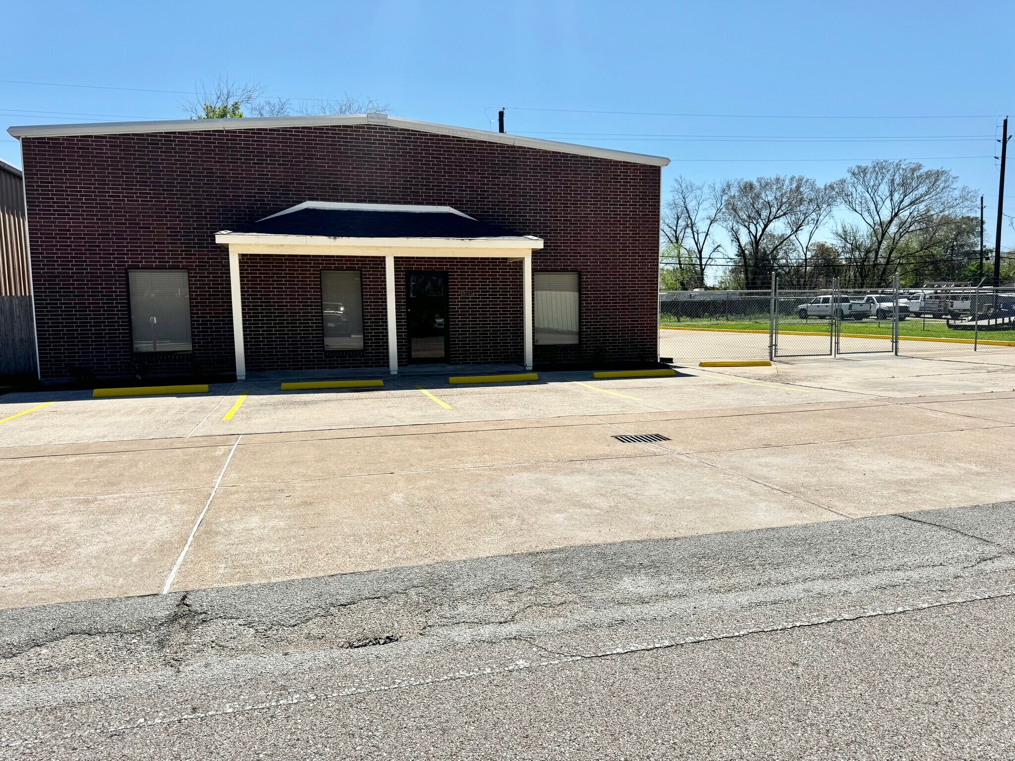 9215 Thomasville Dr, Houston, TX for Rent