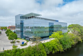 Chicago, IL Office - 2718 W Roscoe St Chicago, IL Office - 2718 W Roscoe St