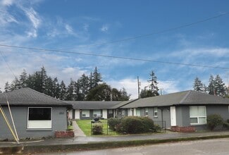Lakewood, WA Apartments - 8814-8815 Lochburn Ln