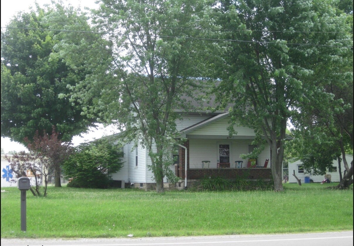 712 E Broadway St, Fortville, IN for Sale