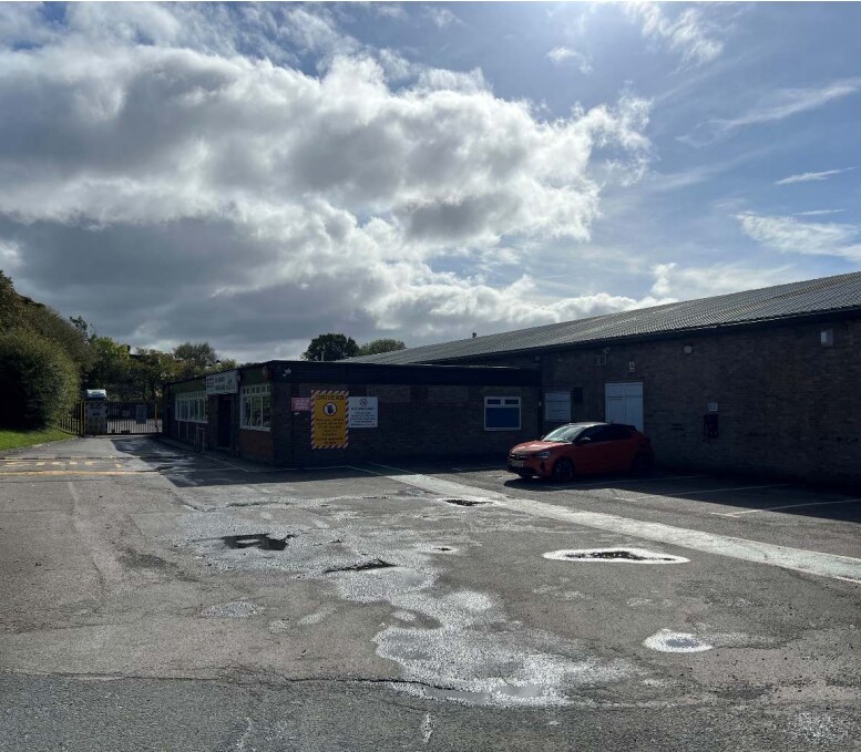 420 Tong St, Bradford, WYK for Rent