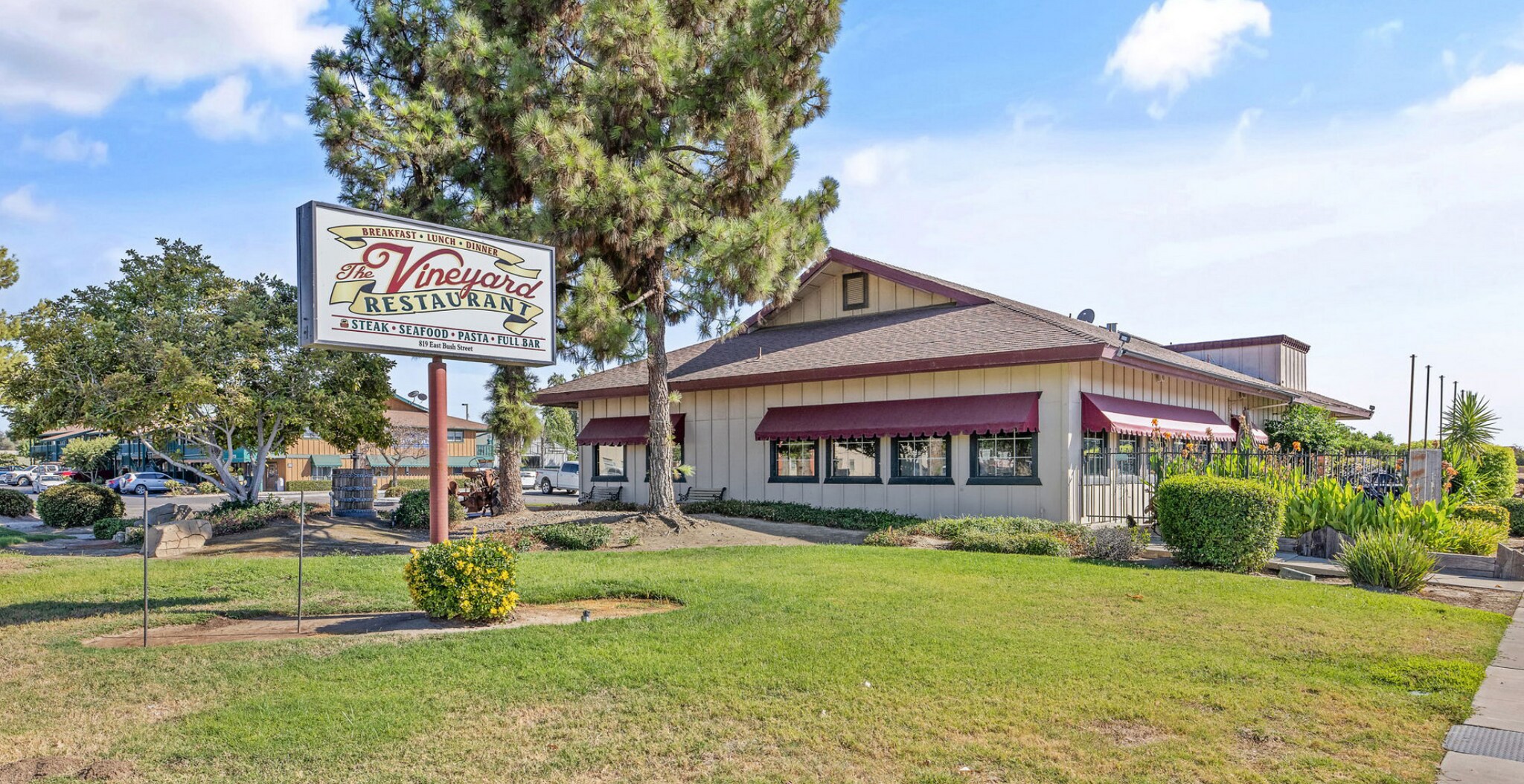 819 E Bush St, Lemoore, CA for Sale
