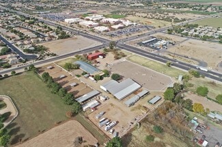 Gilbert, AZ Sports and Entertainment - 15225 E Riggs Rd