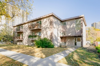 Edmonton, AB Apartments - 9928 89 Av NW