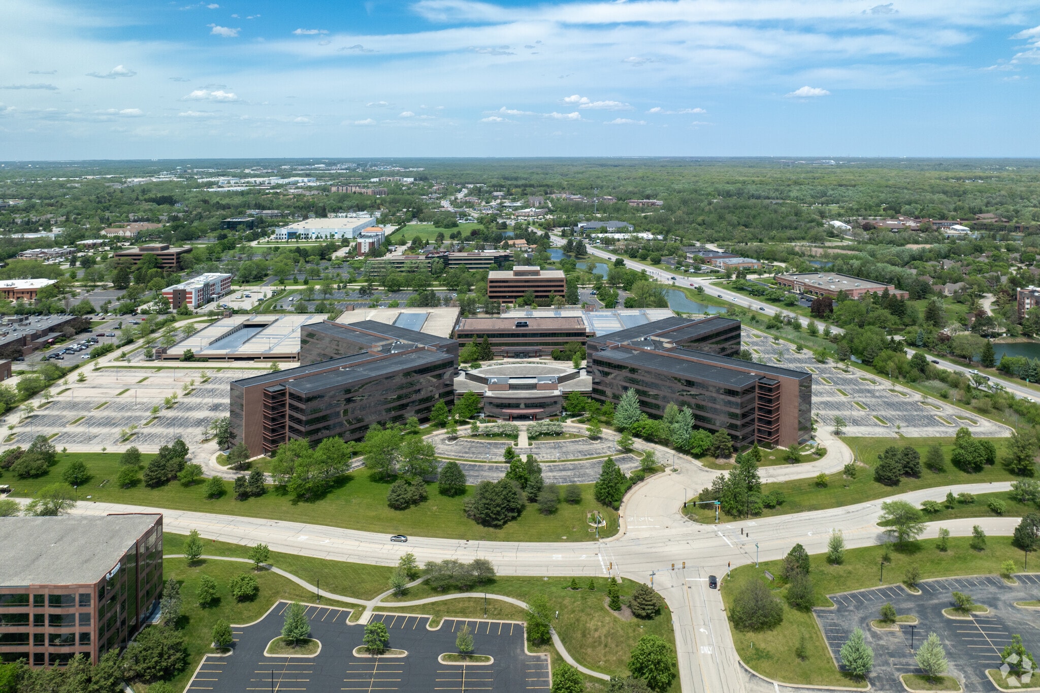 4 Overlook Pt, Lincolnshire, IL for Rent