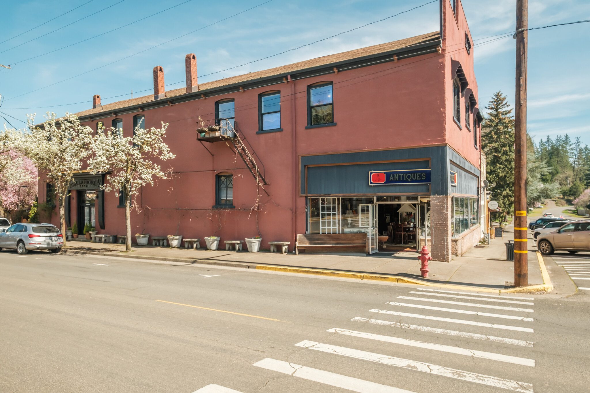 354 & 402 N Main St, Brownsville, OR for Sale