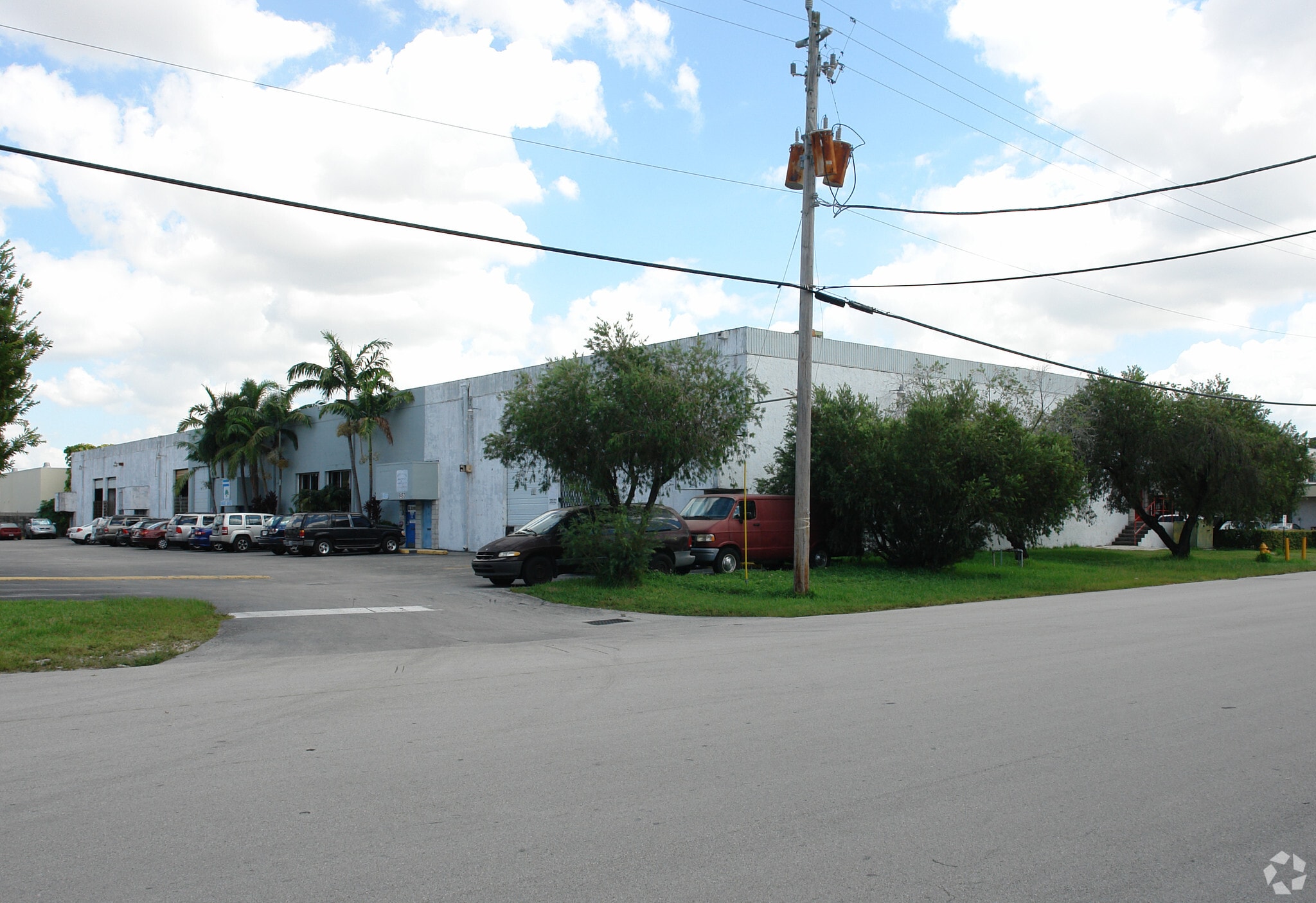 8449-8459 NW 66th St, Miami, FL for Rent