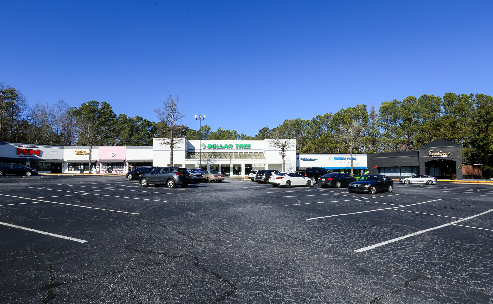 8610 Roswell Rd, Atlanta, GA for Rent