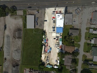Highlands, TX Freestanding - 501 S Main St