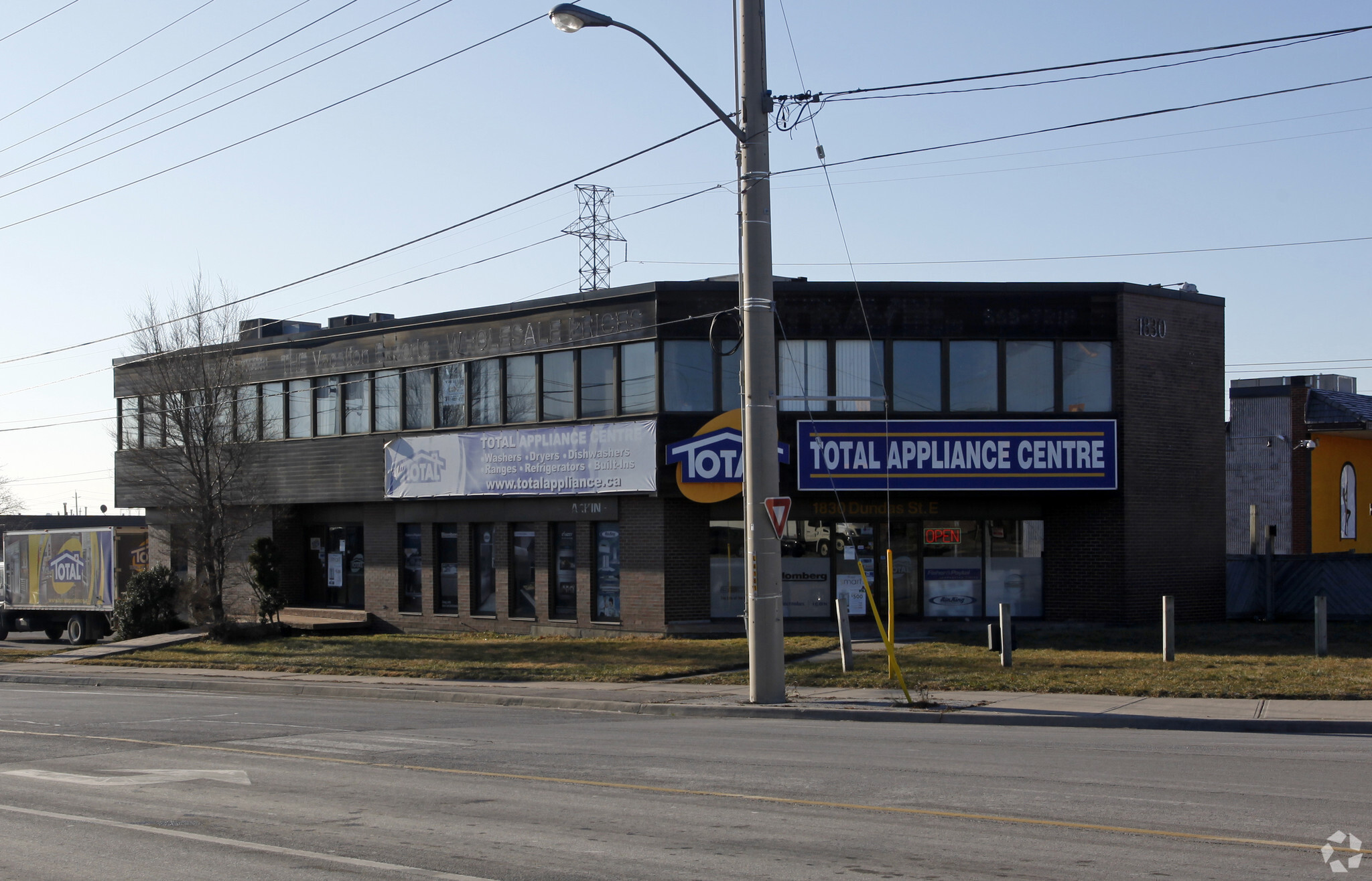 1830 Dundas St E, Mississauga, ON for Rent