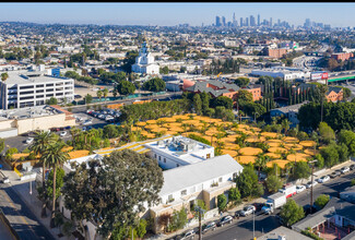 Los Angeles, CA Coworking Space - 1370 N St Andrews Pl