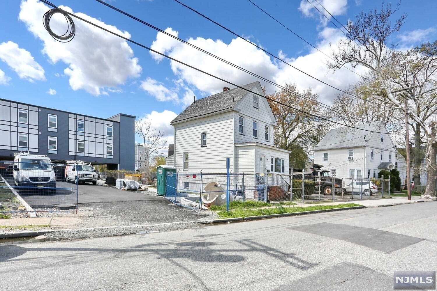 113 John St Hackensack, NJ 07601 MultiFamily Property for Lease on