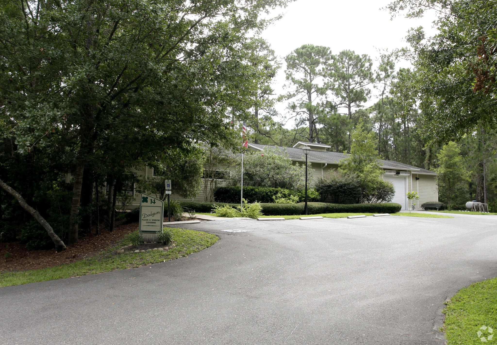14 Palmetto Business Park Rd, Hilton Head Island, SC for Sale