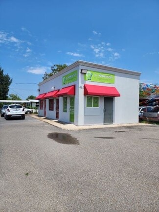 6620 S Cage Blvd  