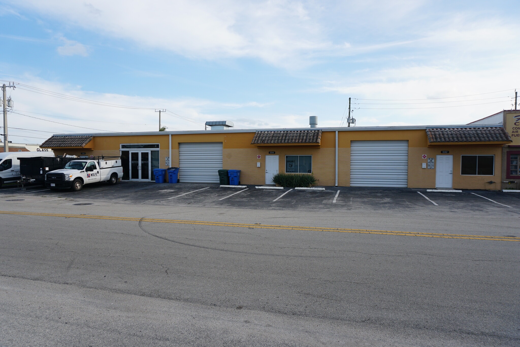 1042-1048 NE 44th St, Oakland Park, FL for Sale