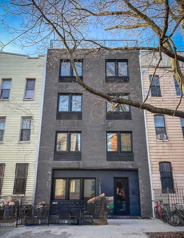 230 Boerum St, Brooklyn, NY for Sale