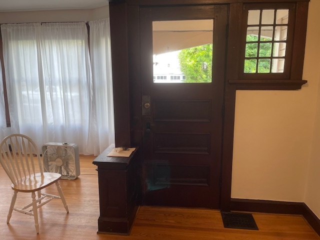 903 SE 17th Ave, Portland, OR for Sale