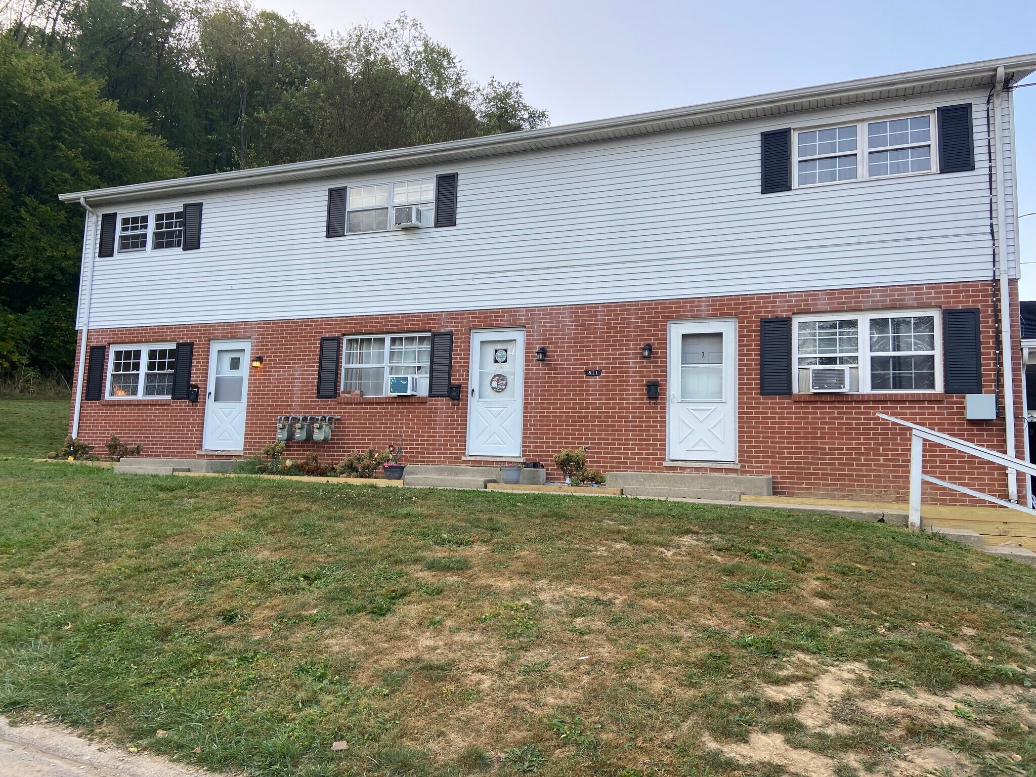 305 Main St, Bellville, OH for Sale