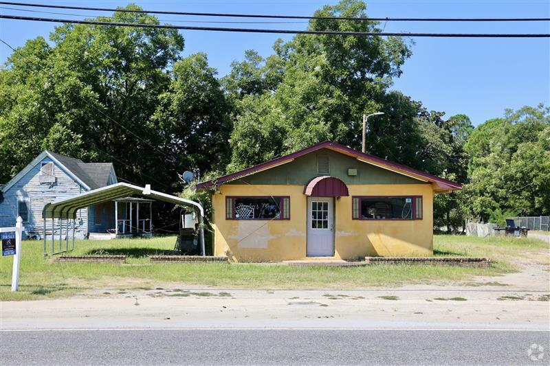 742 S Main St, Marion, SC for Sale