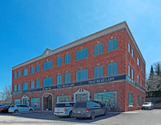 Newmarket, ON Office - 390 Davis Dr