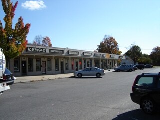Hicksville, NY Retail - 26-42 W Village Green Ave
