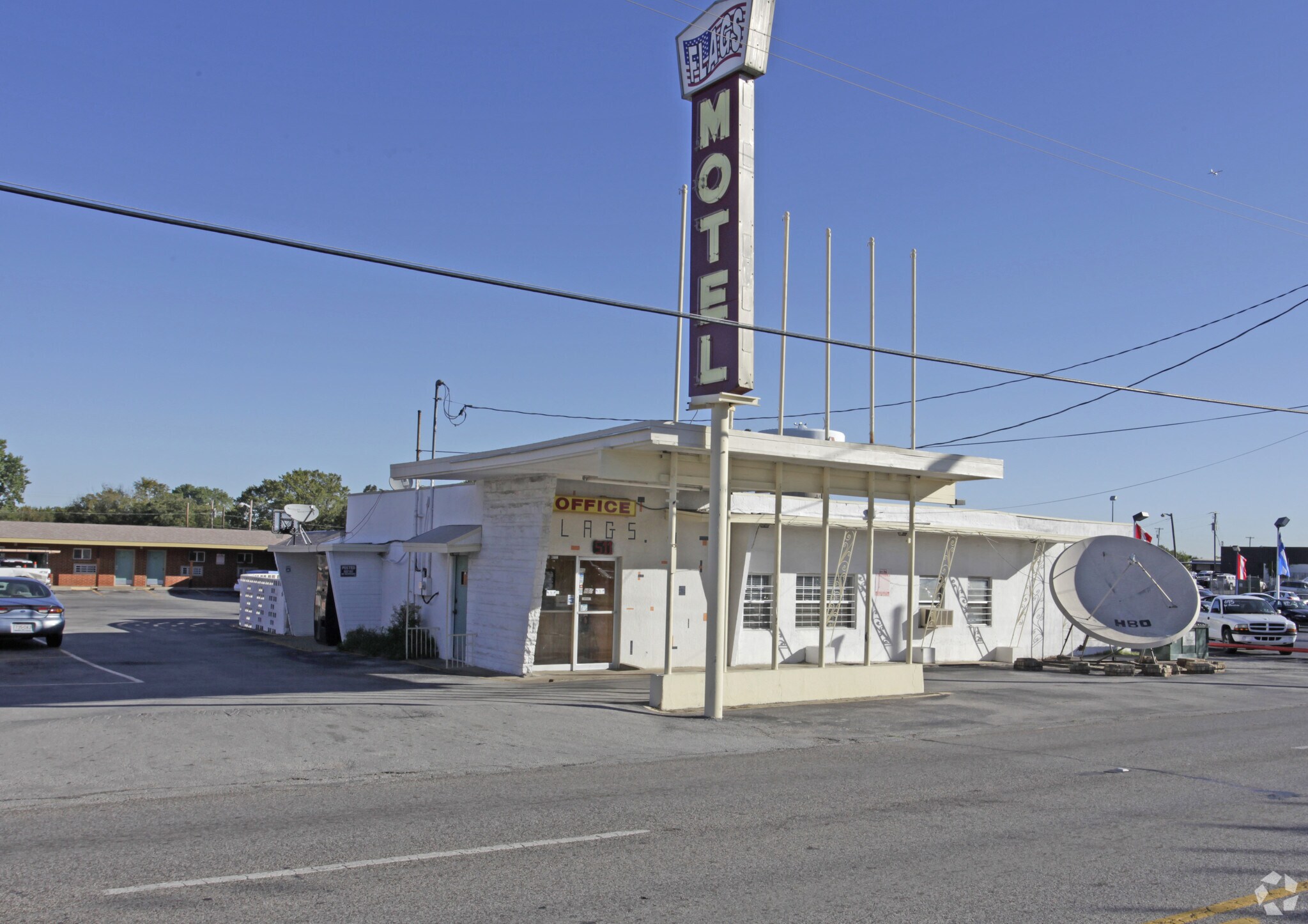 511 E Division St, Arlington, TX for Sale