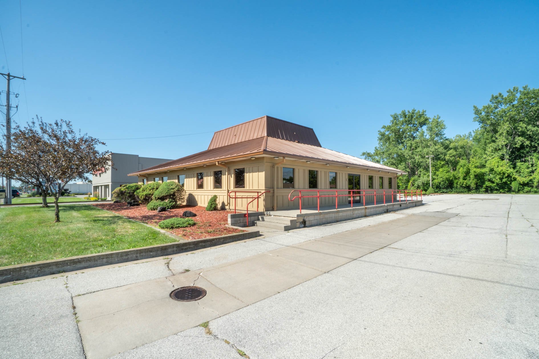 3199 Bay Rd, Saginaw, MI for Rent