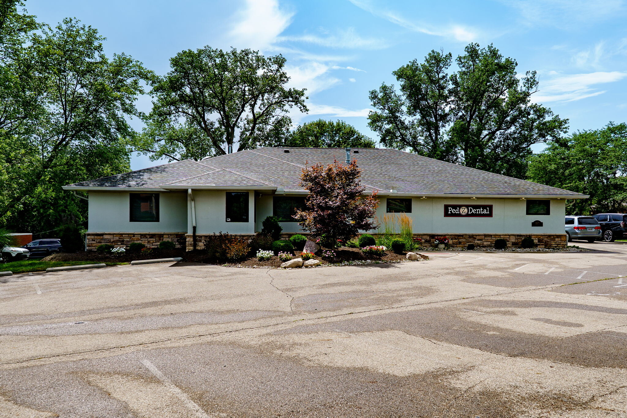 5671 Far Hills Ave, Dayton, OH for Sale