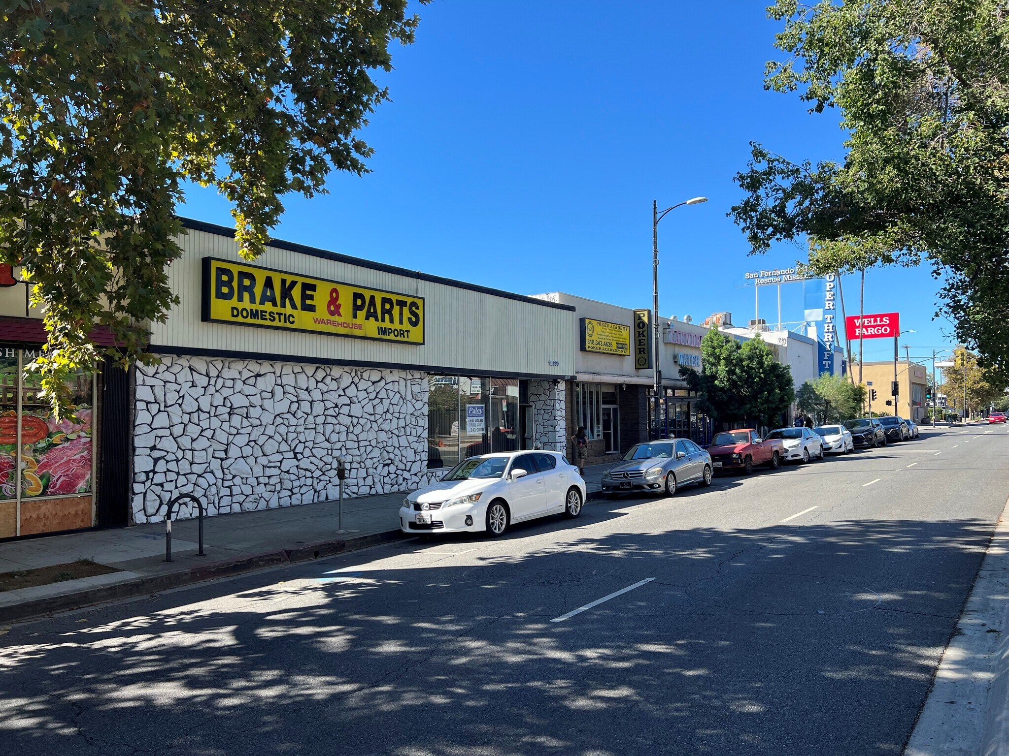 18330 Sherman Way, Reseda, CA for Rent
