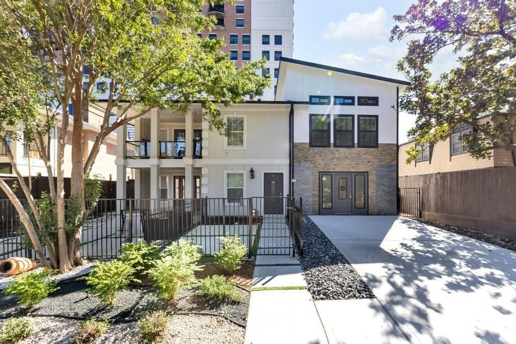 6325 Riverview Way, Houston, TX for Sale