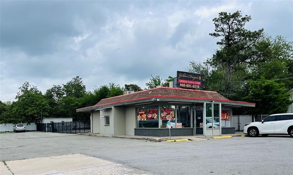 9301 NE 10th St, Oklahoma City, OK for Sale