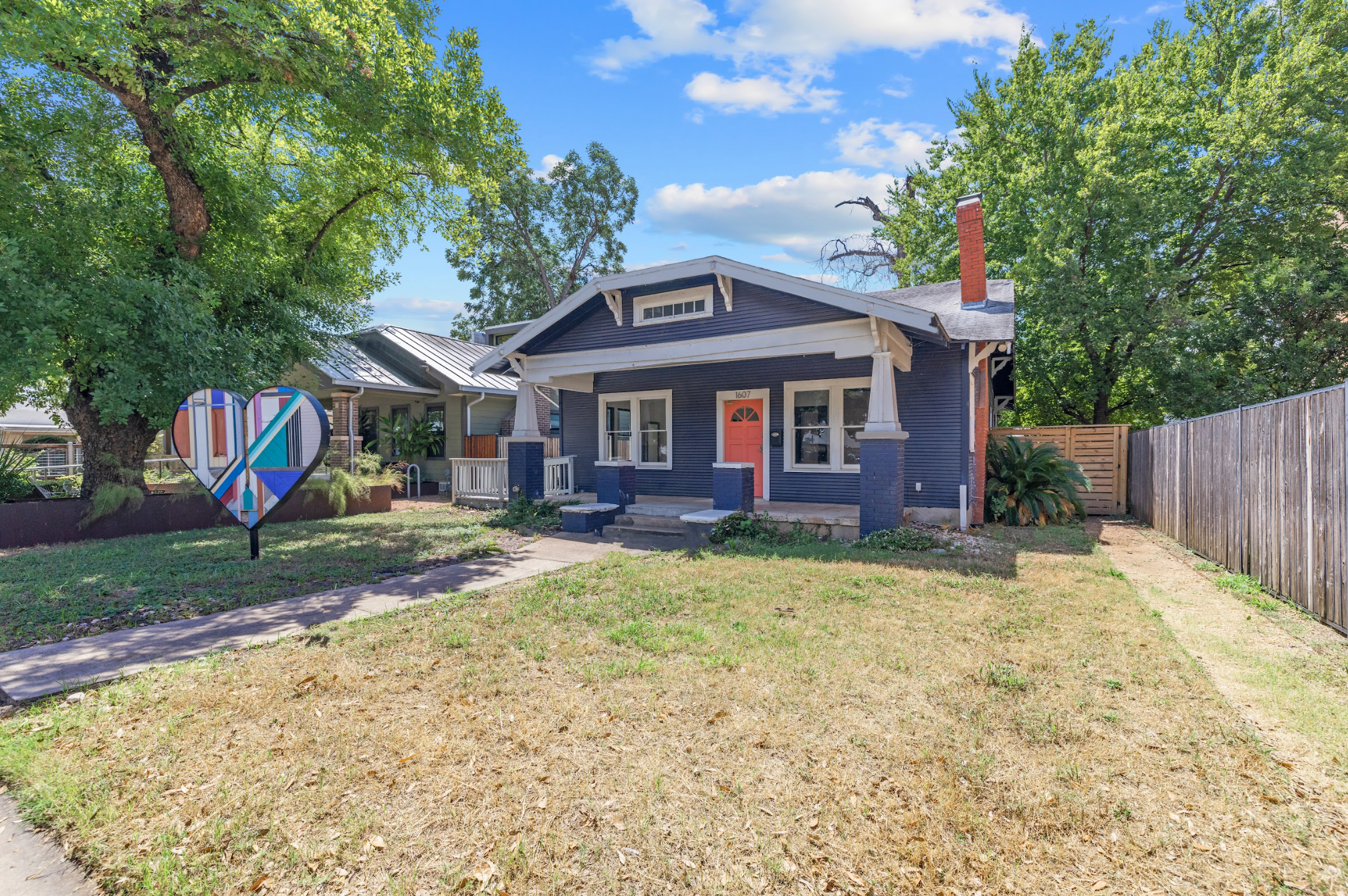 1607 E Cesar Chavez St, Austin, TX for Sale