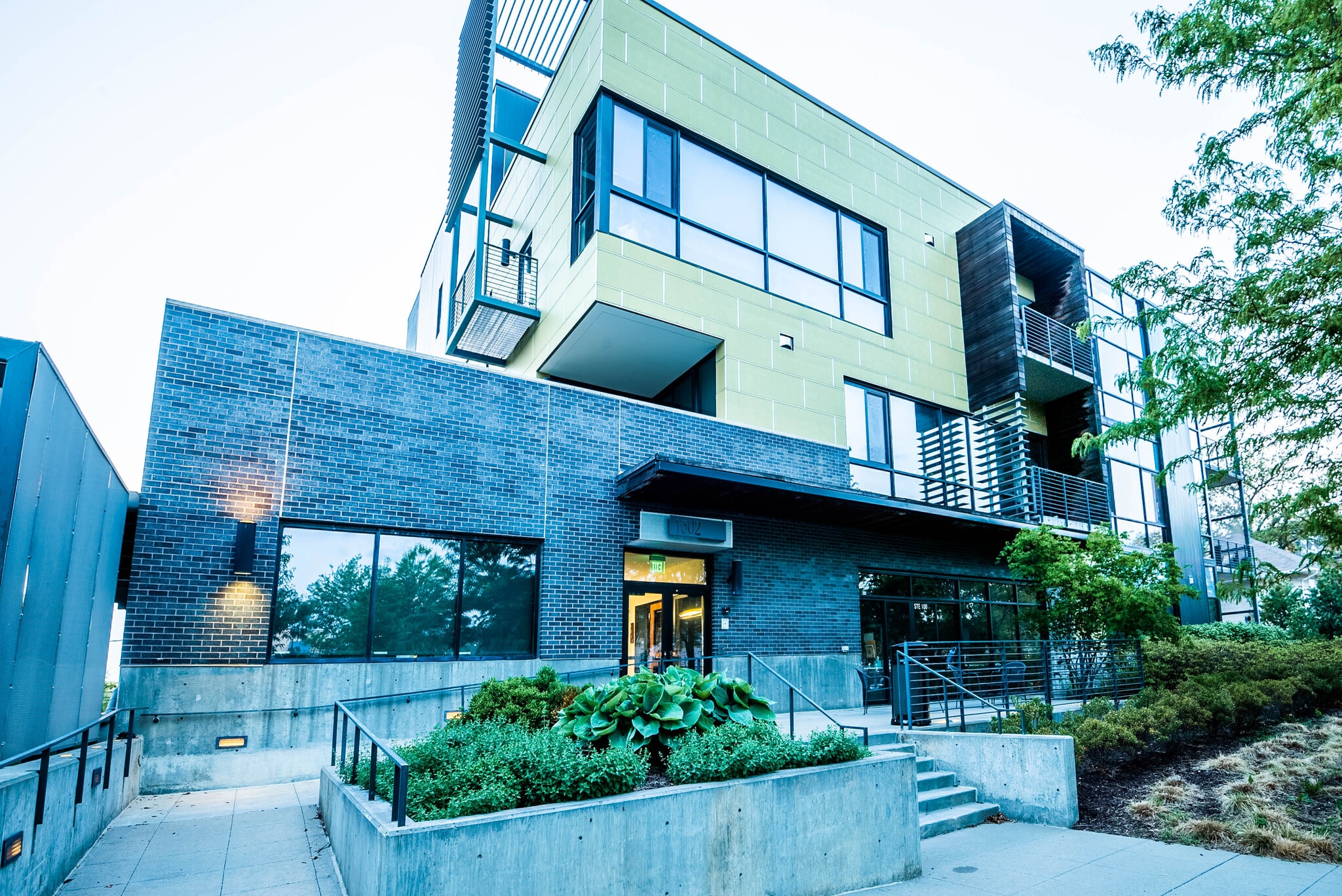 1502 S 10th St, Omaha, NE for Sale